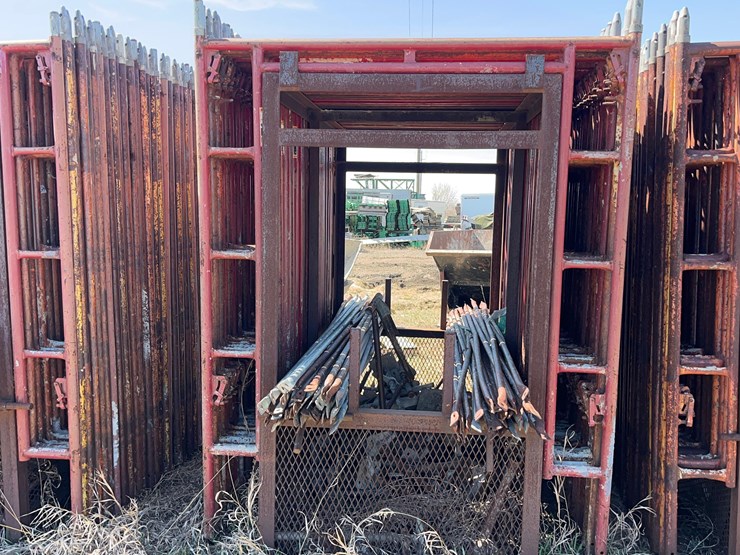 scaffolding-on-carring-cage.-image-1