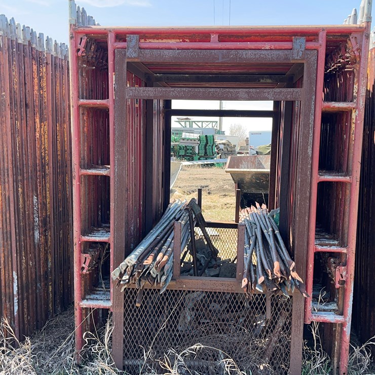 Scaffolding on Carring Cage.