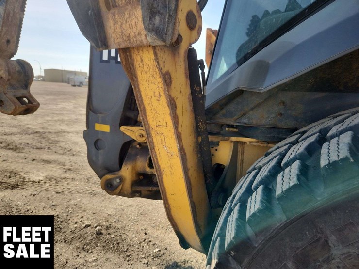 2016-deere-410l-image-40