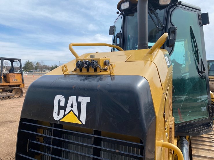 2016-caterpillar-d5k2-lgp-image-45