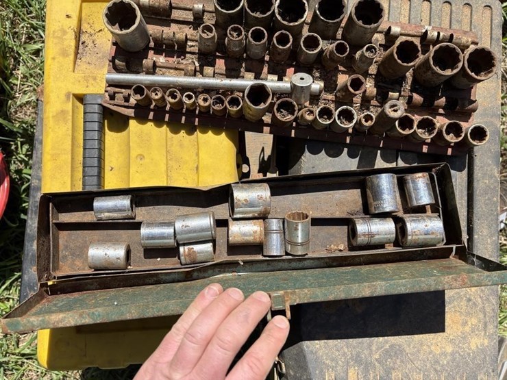 tool-boxes-with-misc.-tools-image-4