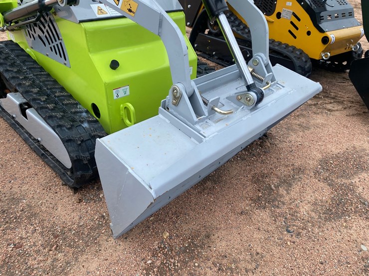 #5560-•-2026-ats-t-460-mini-skidsteer-image-4