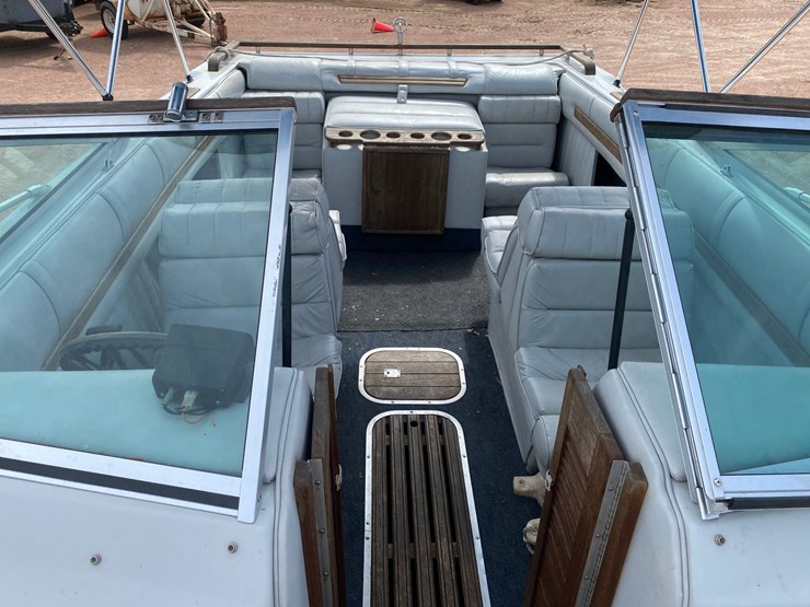 #1566-•-1986-celebrity-v190-19'-boat-(has-wi-title)-image-26