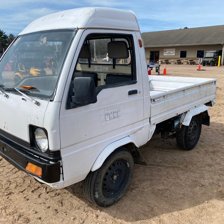 #1561 • Mitsubishi Minicab Truck (No Title)