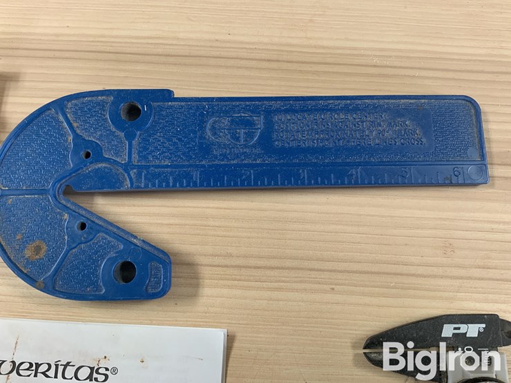 various-hand-tools-image-13