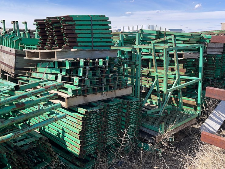 big-green-scaffolding-image-24