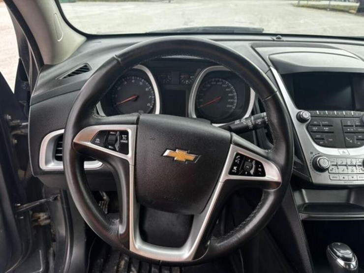 2017-chevrolet-equinox-image-19