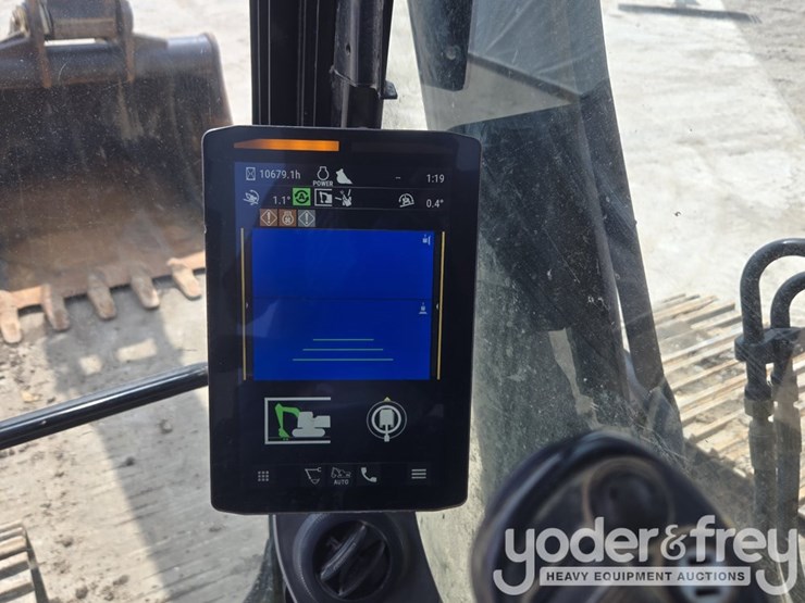 2019-caterpillar-330-image-56