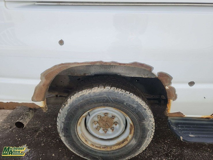 2009-ford-cargo-image-31