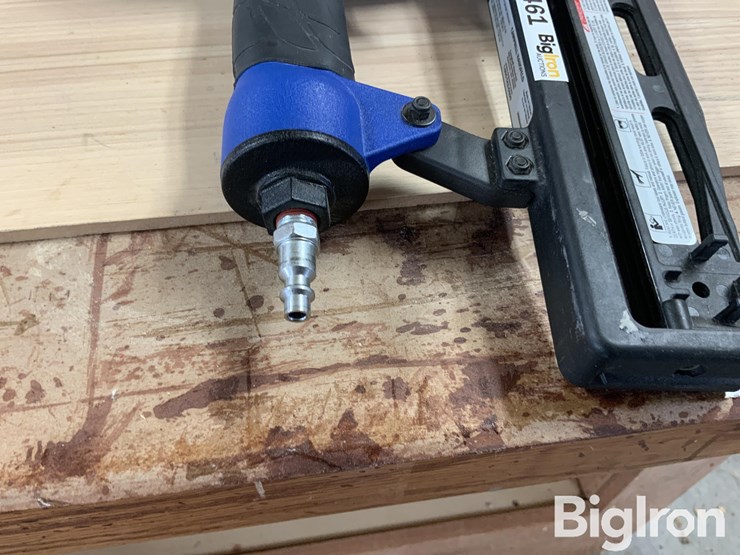 campbell-hausfeld-nb006400av-air-nailer-image-10