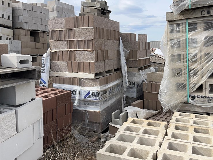 patio-and-building-bricks-image-17