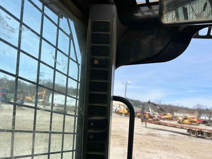 2024-new-holland-l316-image-51