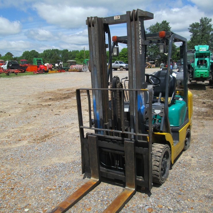 2005 KOMATSU FG25ST-14