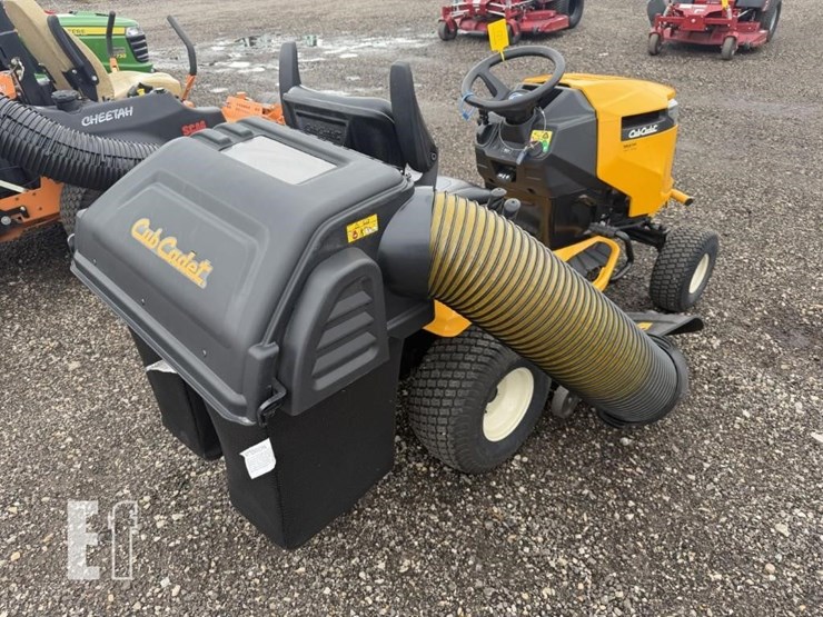 2017-cub-cadet-xt2-lx42-image-3