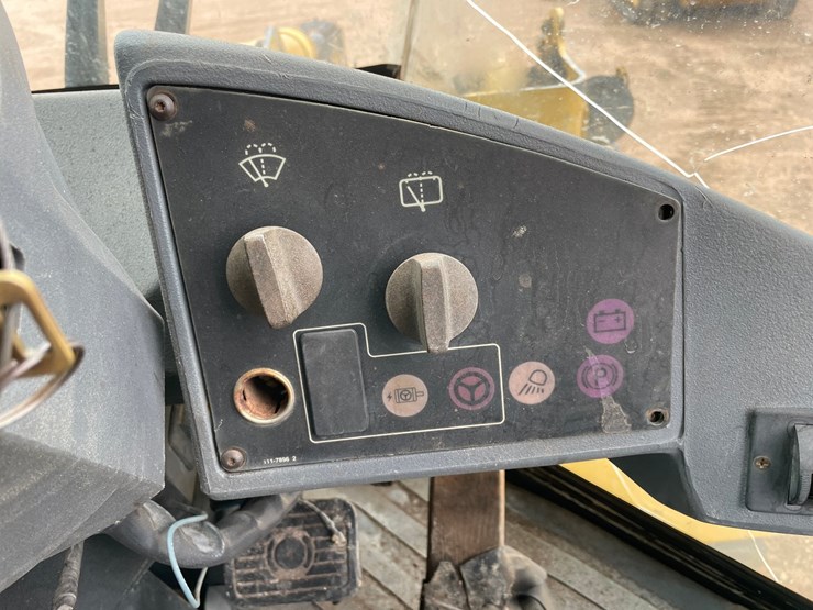 2002-caterpillar-914g-image-32