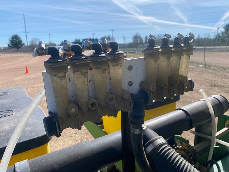 john-deere-7200-image-27