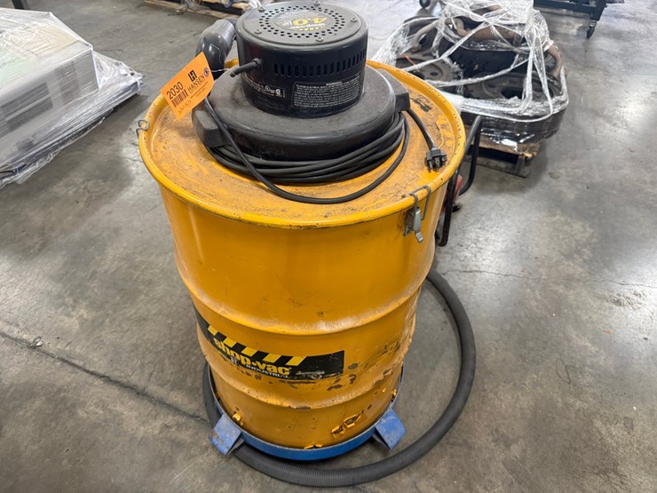 #2030-•-industrial-shop-vac-image-1