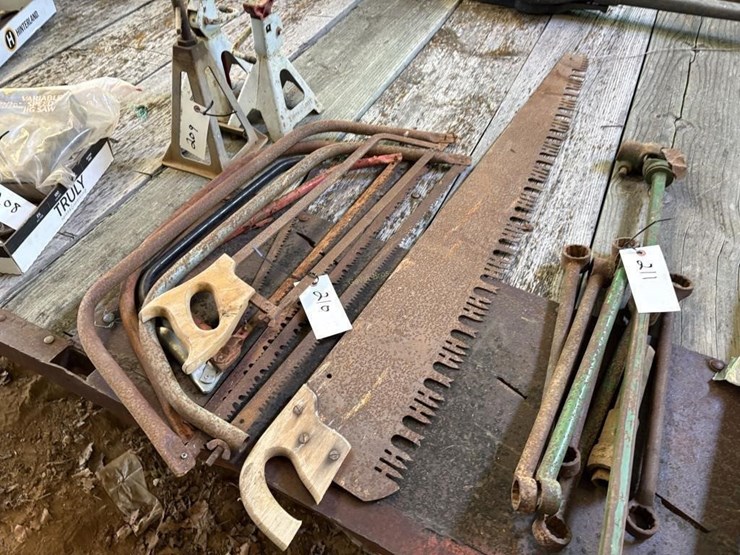 assorted-hand-saws-image-2