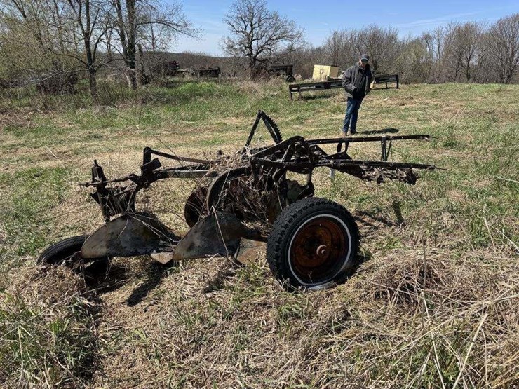 two-bottom-trailer-plow-image-4