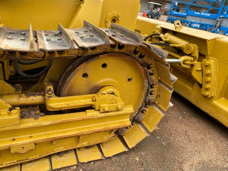 international-td8-image-30