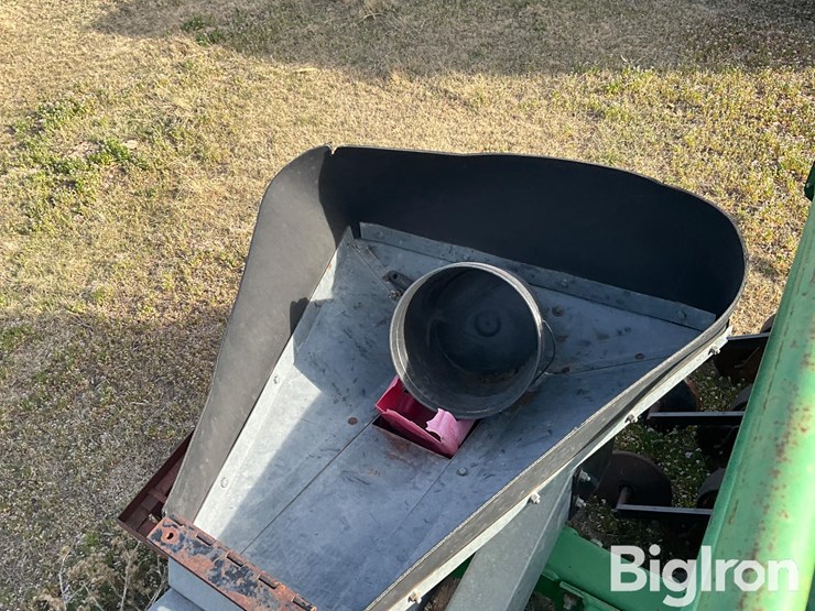 john-deere-750-image-18