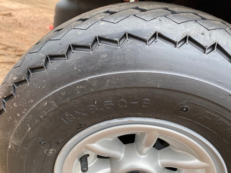 #1578-•-club-car-electric-golf-cart-with-charger-image-13