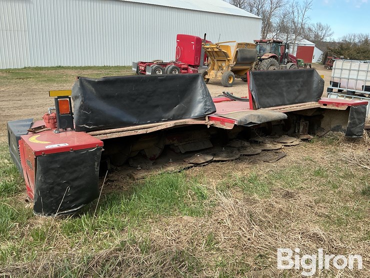2015-case-ih-rd163-image-3