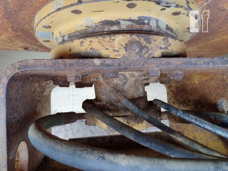 1999-caterpillar-cs-563c-image-13