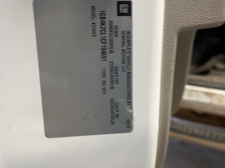 2013-chevrolet-3500-image-57