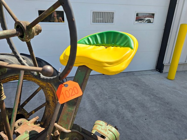 john-deere-model-b-image-30
