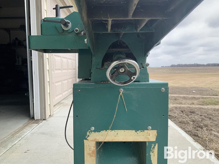 2003-grizzly-g1182hw-6”-jointer-image-11
