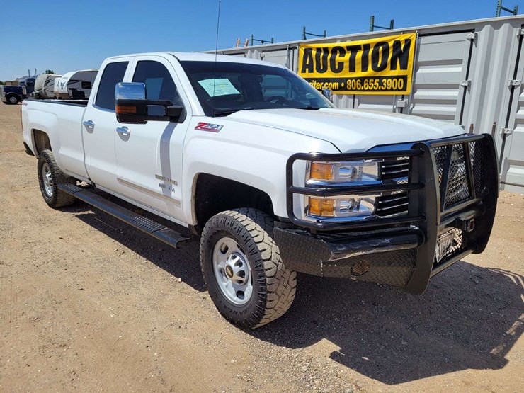 2016-chevrolet-silverado-2500-image-2