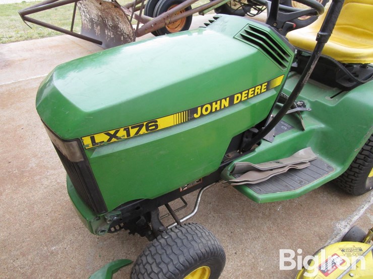 john-deere-lx176-image-9