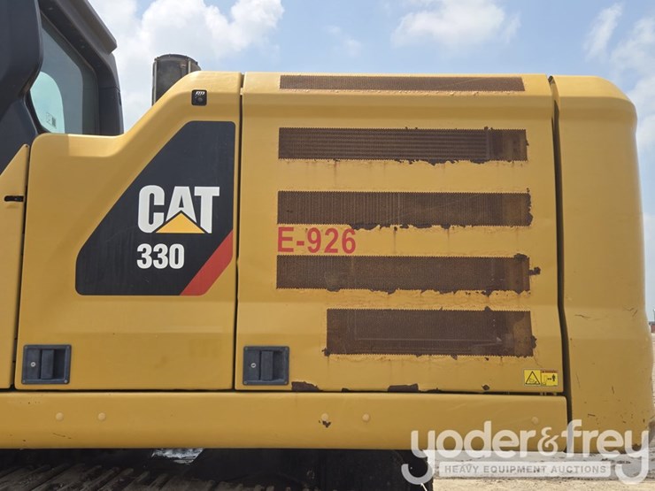 2019-caterpillar-330-image-26