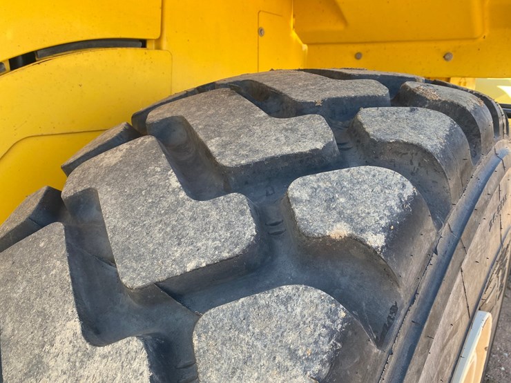 2005-new-holland-lw230b-image-36