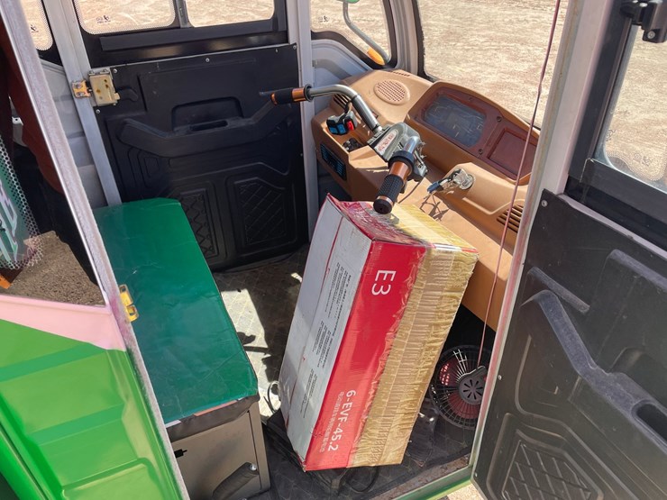 #1562-•-2019-qingdao-3-wheel-electric-food-truck-(no-title)-image-10