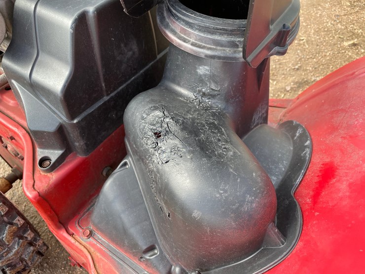 #1541-•-toro-7240e-24"-snow-blower-image-10