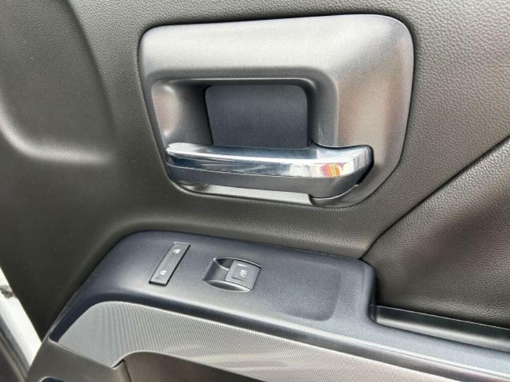2018-chevrolet-silverado-1500-ltz-image-36