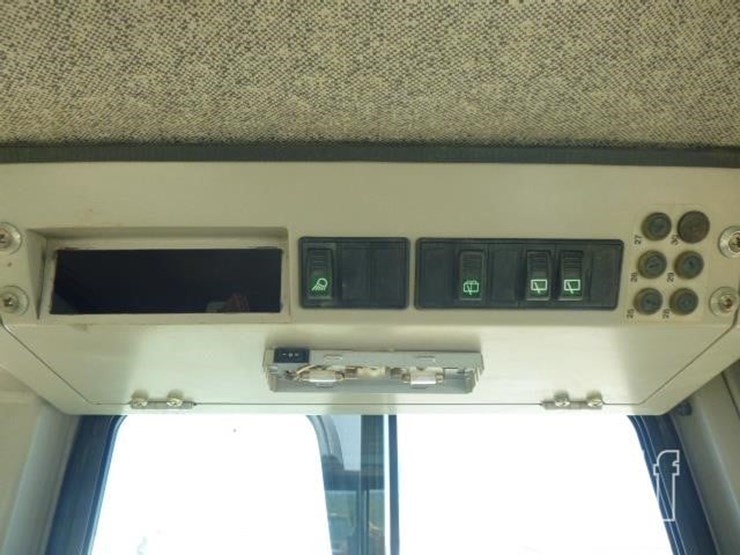 2004-deere-655c-ii-image-11