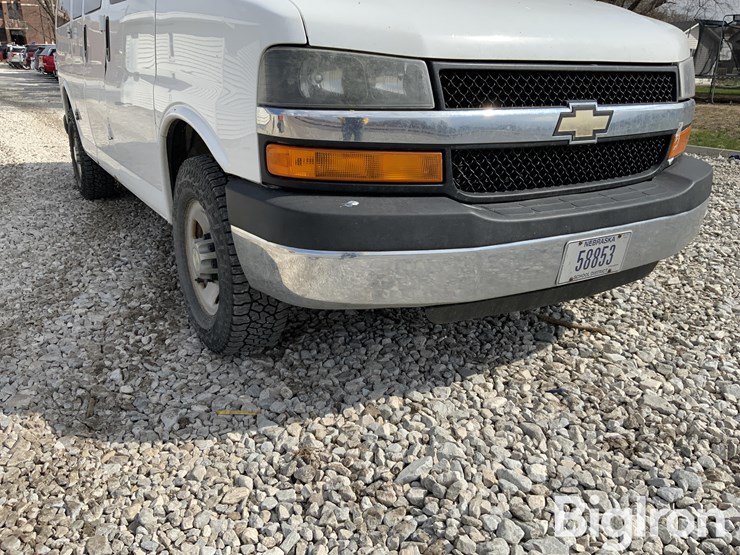 2014-chevrolet-express-g2500-image-11