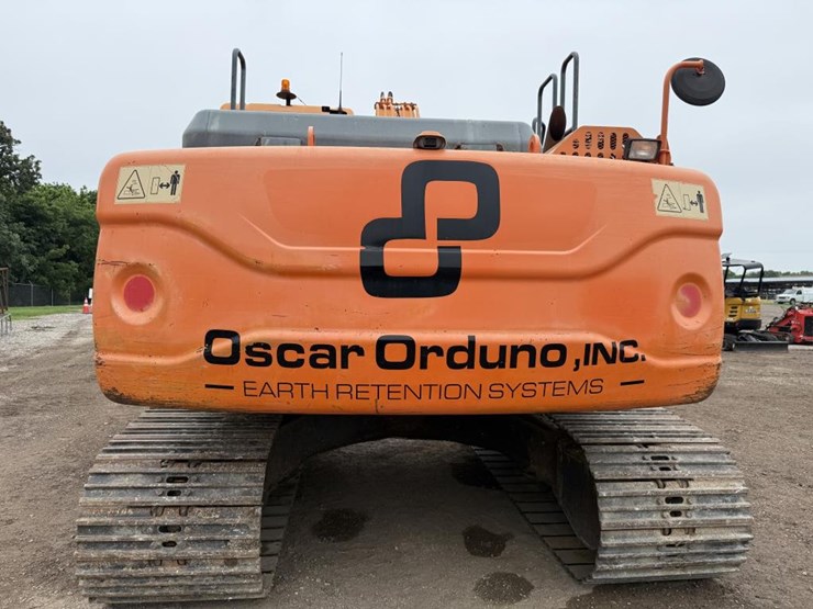 2014-doosan-dx225-lc-image-10