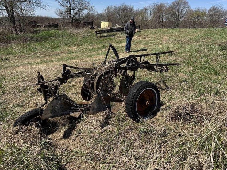 two-bottom-trailer-plow-image-5