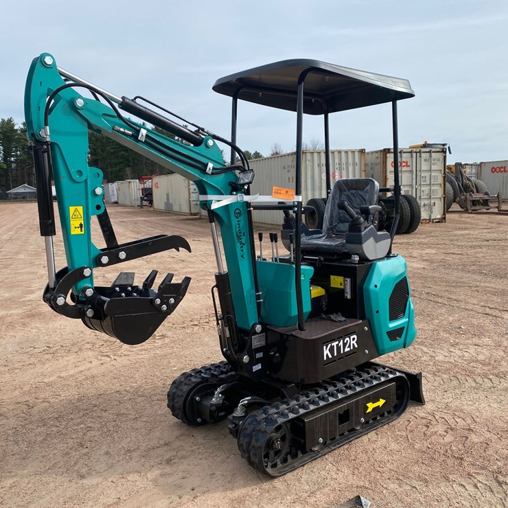 #5558 • 2026 CFG KT12R Mini Excavator