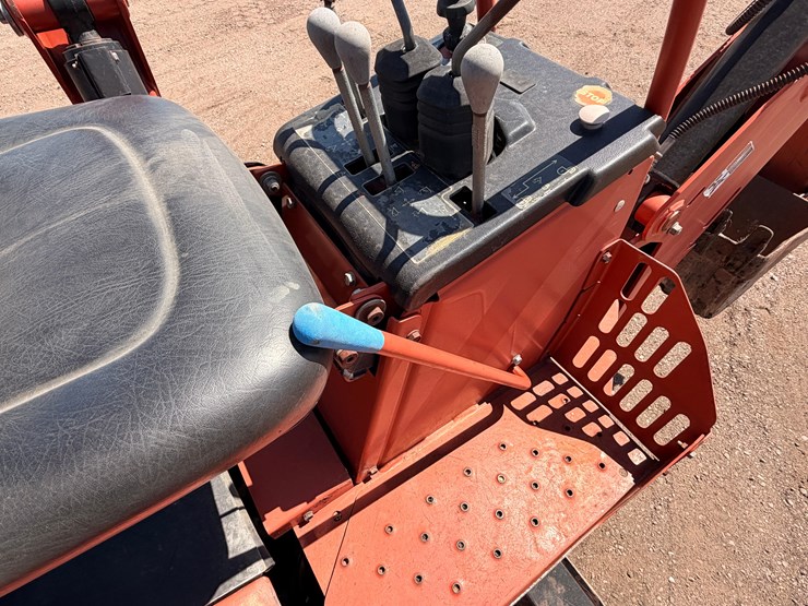 2008-ditch-witch-rt75-image-61