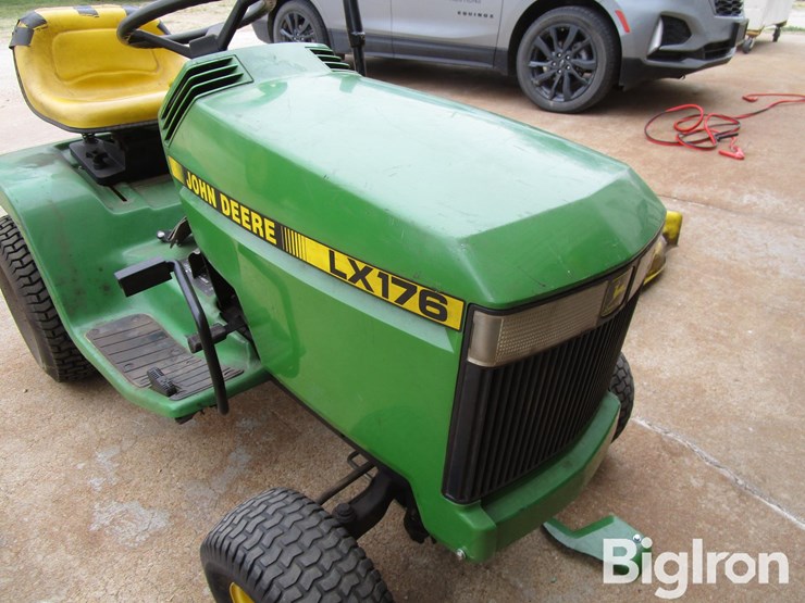 john-deere-lx176-image-14