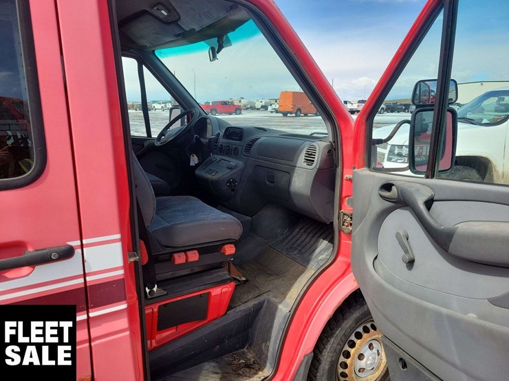 2005-dodge-sprinter-2500-image-15