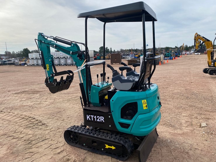 #5555-•-2026-cfg-kt12r-mini-excavator-image-7