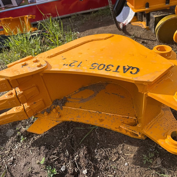 CATERPILLAR 305