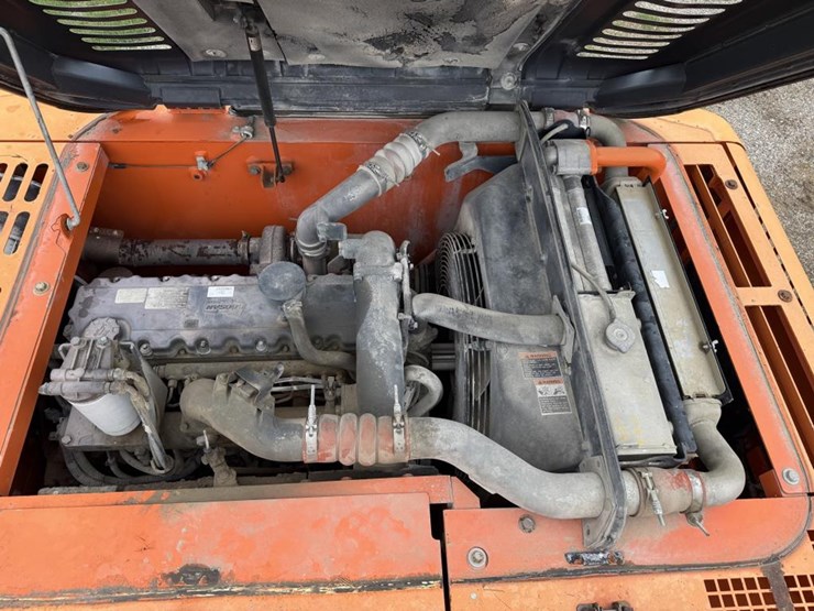 2011-doosan-dx225-lc-image-29
