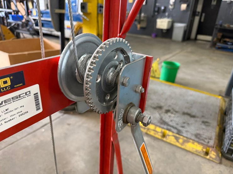 #2020-•-(2)-wesco-industrial-products-winch-operated-pedalifts-image-8